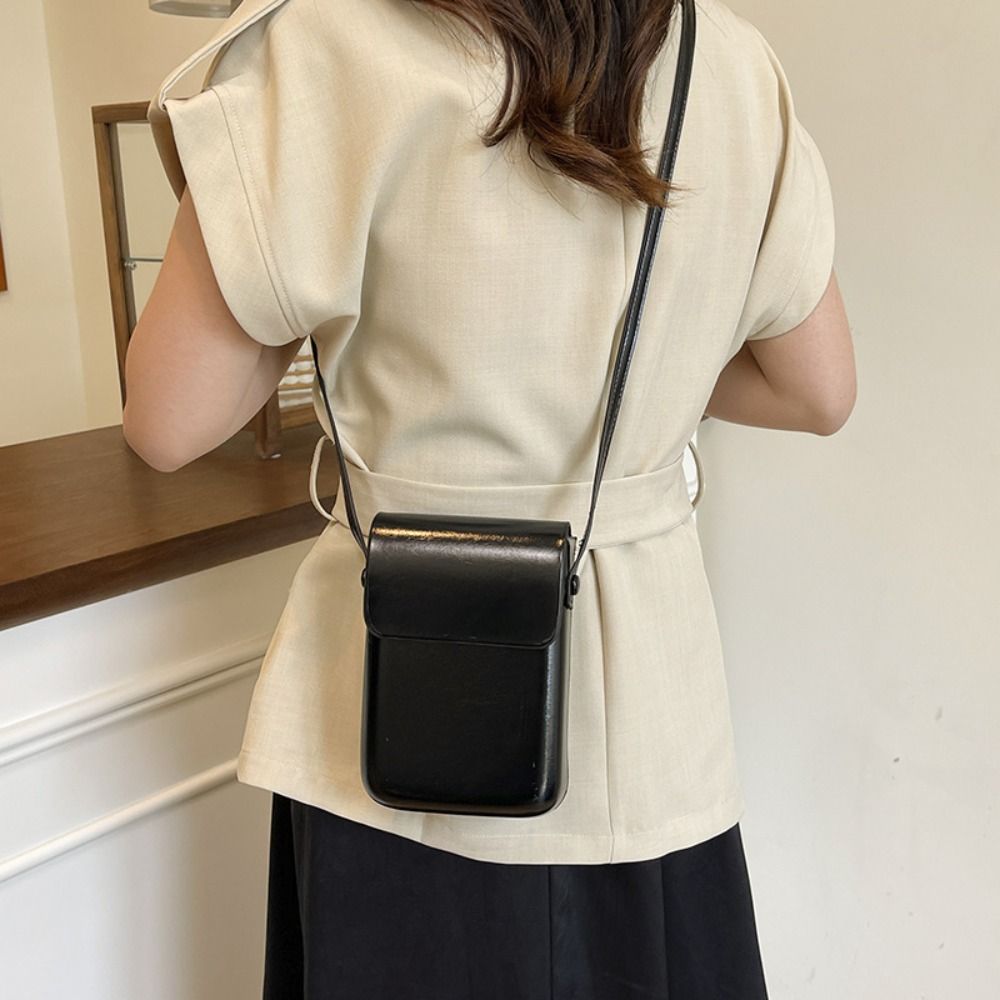 Women Bags And Purses - PU レザーフラップクロスボディバッグシンプルな固体大容量女性ハンドバッグ垂直メッセンジャーバッグ電話ショルダー財布